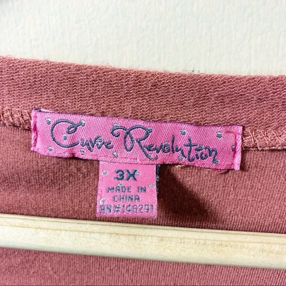 Curve Revolution Aztec/Tribal Print Longsleeve 3X - Picture 4 of 5